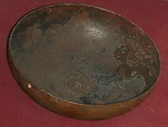 Uno de los 97 cuenco-copa para vino encontrados