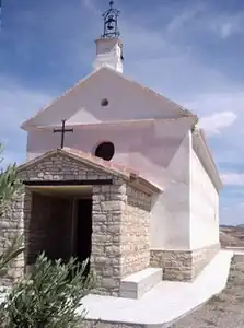 Fachada de la ermita con la cara este