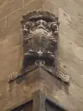 Escudo Fuster en el segundo cuartel del blasón de Can Formiguera, Palma de Mallorca. Aparece junto a los escudos de las familias Burgues y Zaforteza.