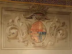 Escudo del Marquesado de Quintanar situado en el Palacio de los Marqueses de Quintanar (Segovia)