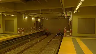 Fin del túnel y estación hacia el sur.