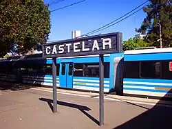 Cartel de identificación en 2022