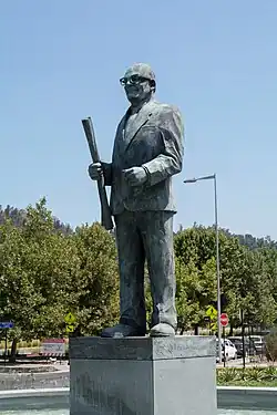 Estatua de Edmundo Pérez Zujovic
