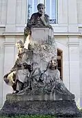 Monumento a Eugène Manuel del XVI Distrito de París, inaugurado en 1908