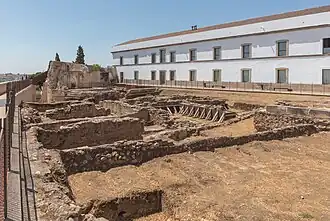 Excavaciones en la alcazaba.