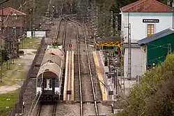 Expreso Irún - Vigo pasando en Os Peares