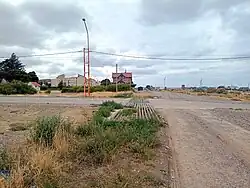 La vía hacia el ramal al muelle cortada en su inicio.