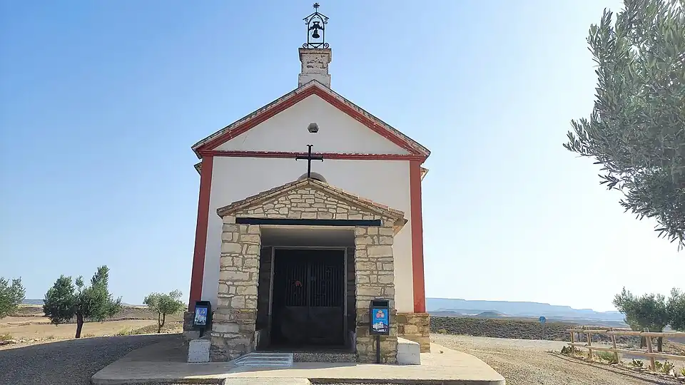 Fachada de la ermita de Santa Lucía de Fustiñana