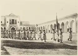El Mecúar Interior, un gran patio interior en lo que históricamente fue la sección administrativa del palacio (foto de 1922)