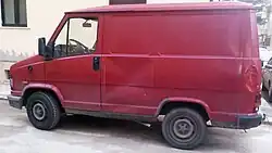 Fiat Talento I. Nótese su reducida distancia entre ejes, con relación a una Ducato.