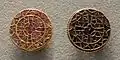 Un par de fíbulas de disco de la tumba de Aregund de c. siglo vi