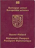 Portada frontal de un pasaporte diplomático biométrico
