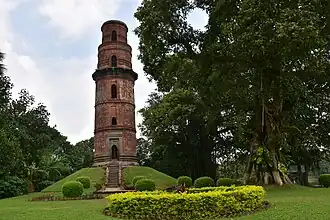 Firoz Minar, minarete en Gaur