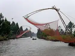 Redes de elevación a Cà Mau, Vietnam.