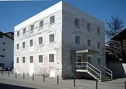 La Casa Amarilla, Flims