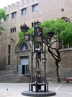Fuente-farola de la plaza de San Pedro (1893-1896)