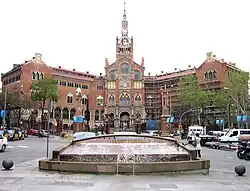 Fuente de la avenida Gaudí (1985), de Màrius Quintana.