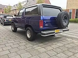 Ford Bronco J-731-XX, 1986, vista trasera diagonal