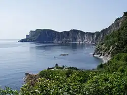 El cabo Gaspé desde el cabo Bon-Ami, en la parte norte de la península de Forillon