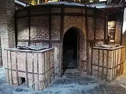 Uno de sus cuatro hornos de llama invertida