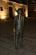 La estatua de noche