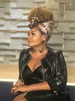 Gaby Amarantos ( 6 )