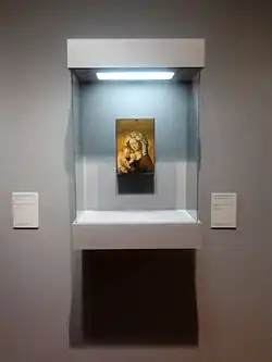 Vitrina con una pintura de seguidor de Robert Campin en el Museo Nacional de Varsovia