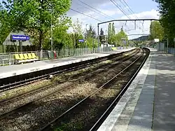 Quais et voies en regardant vers Aéroport CDG 2/Mitry - Claye.