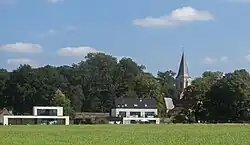 Vurste, la iglesia (Sint-Martinuskerk) desde el Leenweg