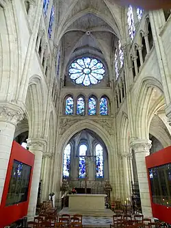 Coro, visto hacia el este