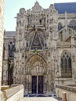 Transepto de la colegiata de los Santos Gervasio y Protasio de Gisors (inicio s. XVI)