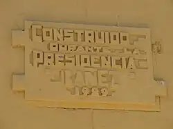 «Construido durante la presidencia (de) Ibáñez. 1929.»