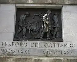 Monumento a trabajadores muertos en túnel ferroviario de San Gotardo.