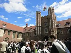 Antigua puerta de entrada de Queens' College