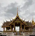 Phra Thinang Dusit Maha Prasat.