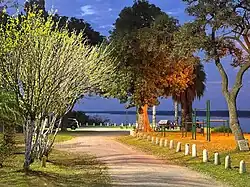 Costanera de Granadero Baigorria sobre el río Paraná. Altura Pasaje Uruguay.