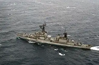 El destructor griego HS Kanaris (D-212) en 1988