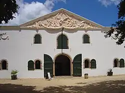 Bodega Cloete en Groot Constantia. Vista general de la fachada