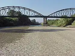Puente de hierro sobre el río Guadiaro.