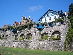 Guecho,_Neguri_-_Paseo_del_Marqués_de_Arriluce_3