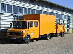 Mercedes-Benz L 710 cabina doble