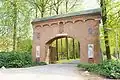 Puerta de entrada a Haerendael, antiguo seminario y campo de prisioneros durante la Segunda Guerra Mundial