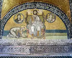 Ídem, mosaico de la Puerta Imperial (con el Emperador León VI posternándose ante Cristo).