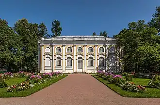 Pabellón Kámmenoe zalo (Sala de Piedra)
