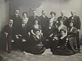 El cabeza de familia celebra su 75 cumpleaños en 1903.