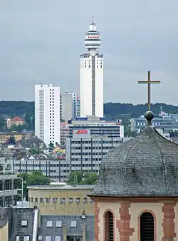 Desaparecida Torre Henninger de Frankfurt (1961), mirador en un silo