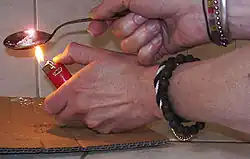 La canción habla sobre la lucha de Damon Albarn con la heroína.