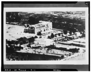 Vista de la misión en 1880 desde el Picacho del Centinela