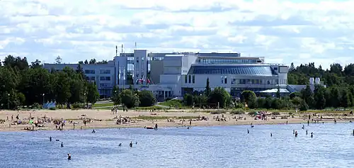 Spa Hotel Eden y la playa de Nallikari.