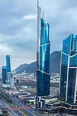 Dos de los tres edificios del complejo Metropolitan Center.